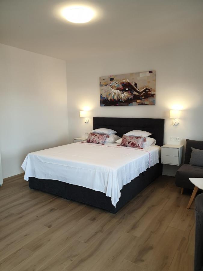 Apartments Vinka Jelsa  Eksteriør billede