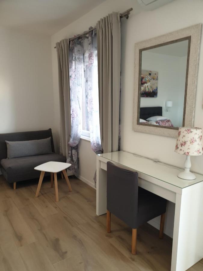 Apartments Vinka Jelsa  Eksteriør billede